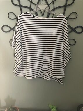 Women’s Black & White Striped Boatneck Tunic — Relaxed Fit